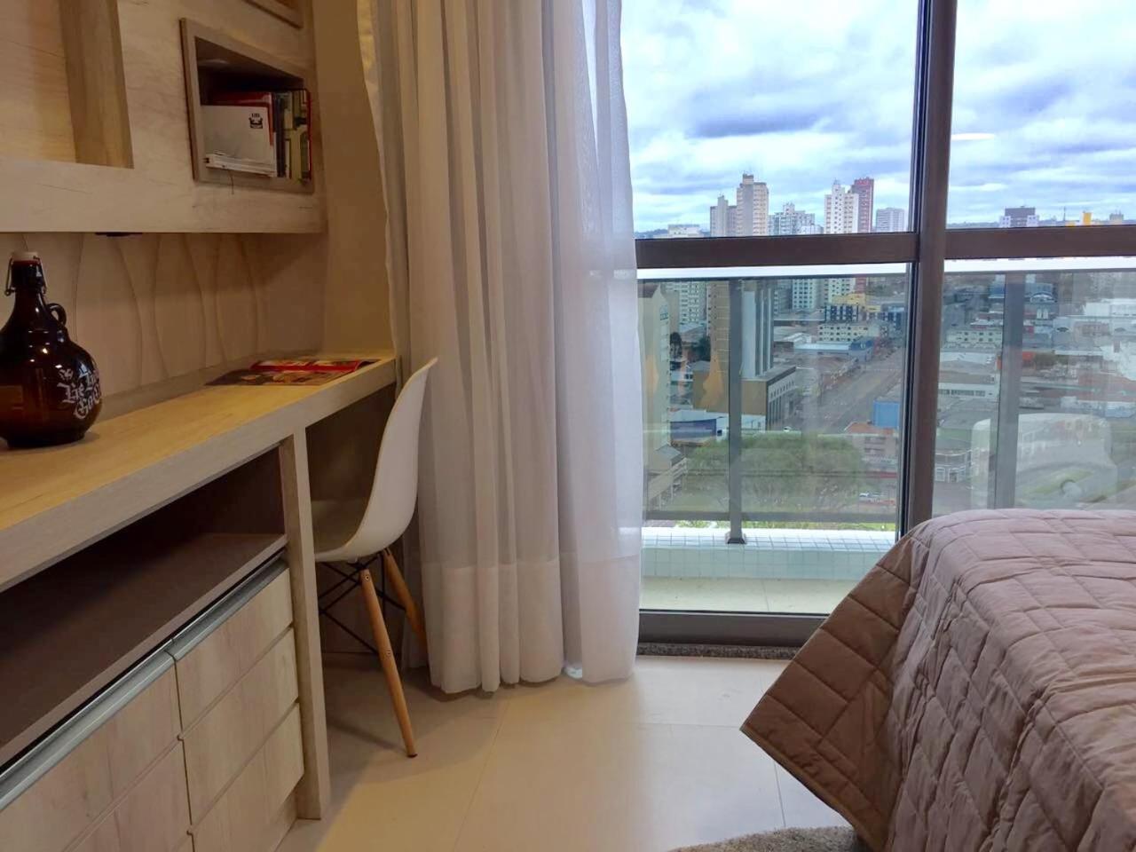 Estudio moderno com linda vista para a Serra Curitiba Exterior foto