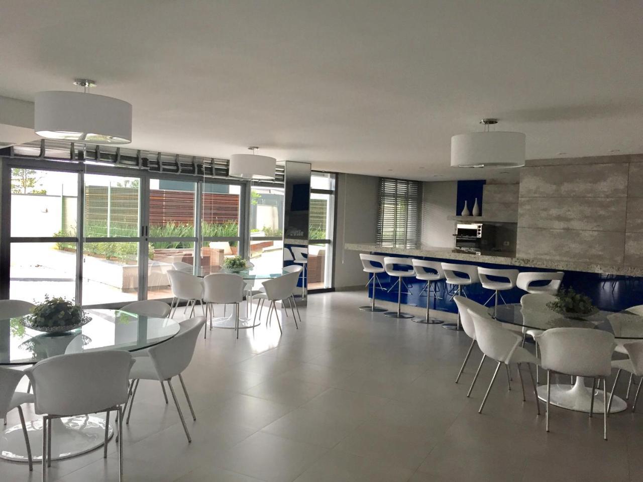 Estudio moderno com linda vista para a Serra Curitiba Exterior foto